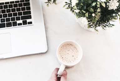 团队协作与战术智慧：解析足球对决的胜利密码