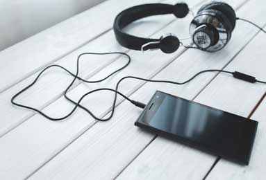 NBA焦点战：马刺vs雷霆巅峰对决精彩回顾